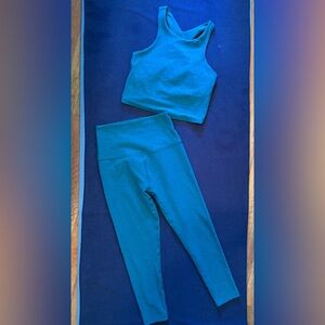 🌿💙 Beyond Yoga Matching Teal Set – Cropped Tank + Ankle Legging Both Size XS 💙🌿